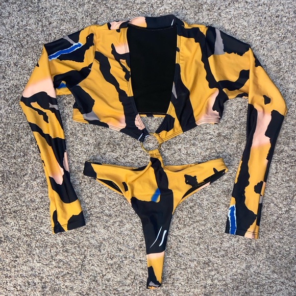 Matte Collection One Piece thong - Picture 2 of 5